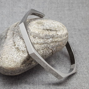 BOLD GEOMETRY_THE HEXA BANGLE STAINLESS STEEL