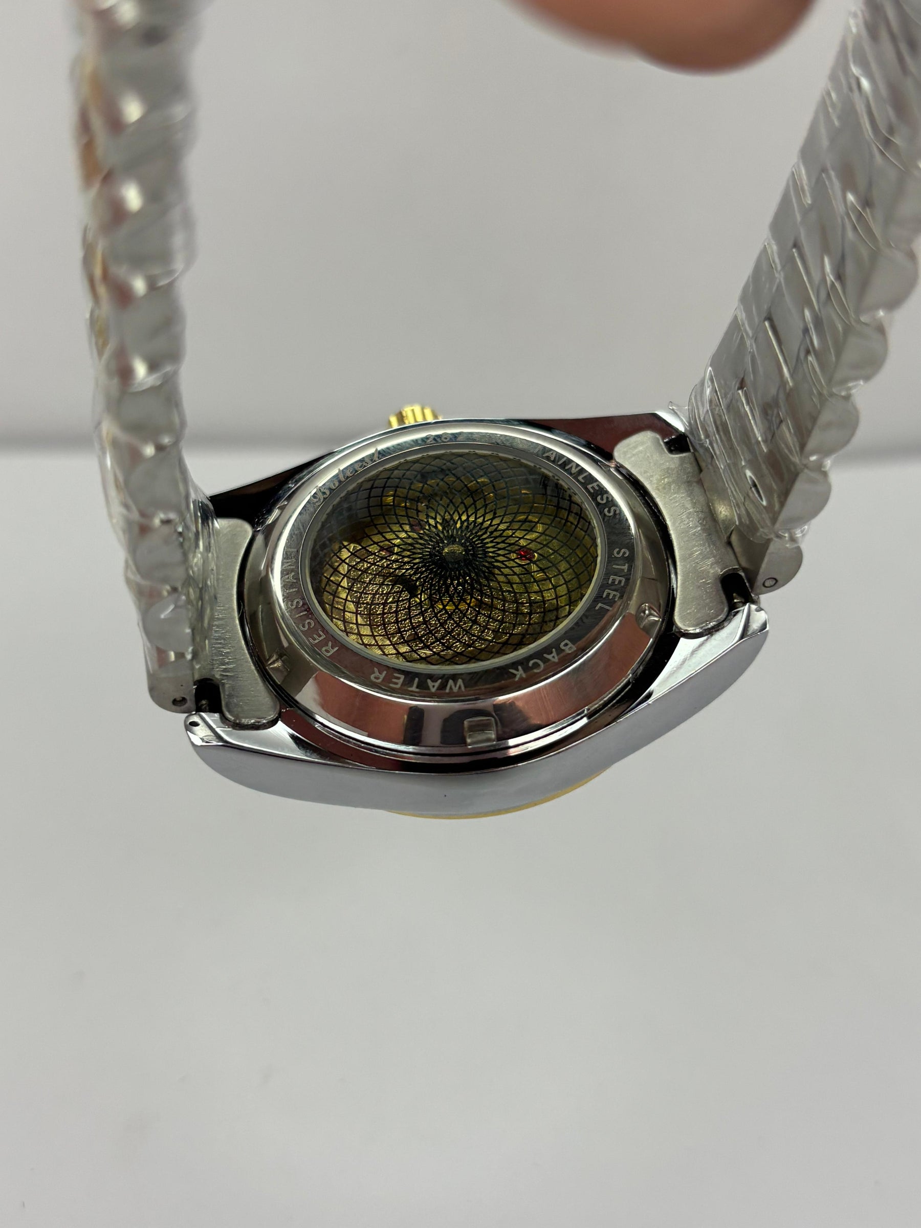 Rolex - Stainless Steel - 40mm - Gold Two Tone Semi - Auto